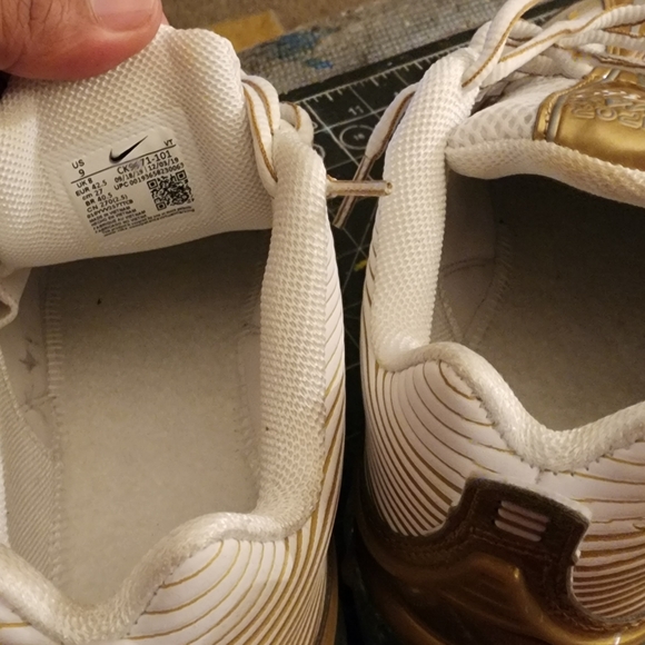 Nike Air Vapormax 360 Sneakers Metallic White Mens Size 9 - Picture 4 of 7
